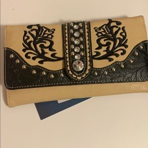 Conceal and carry wallet